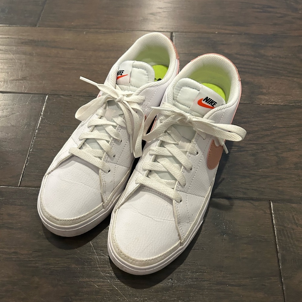 Nike Women Court Legacy Next Nature 'White Rose Whisper Size 10